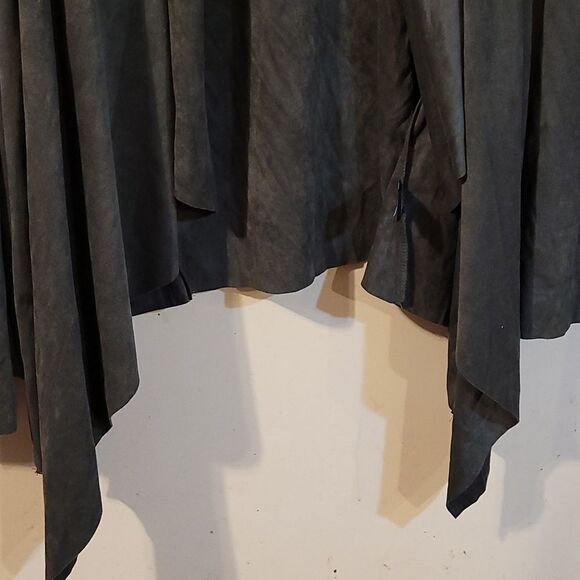 Beautiful Torrid jacket size 2 perfect condition - Picture 2 of 6